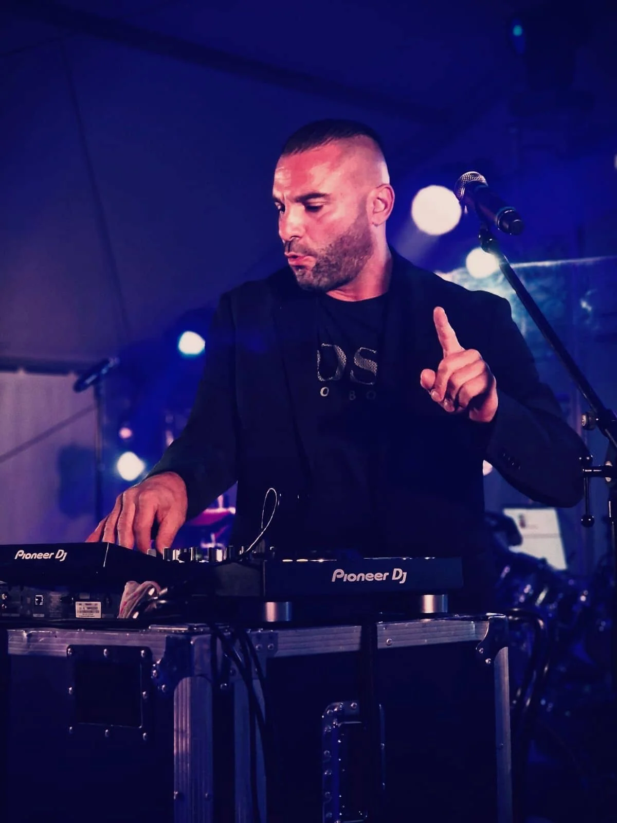 DJ Lorenzo